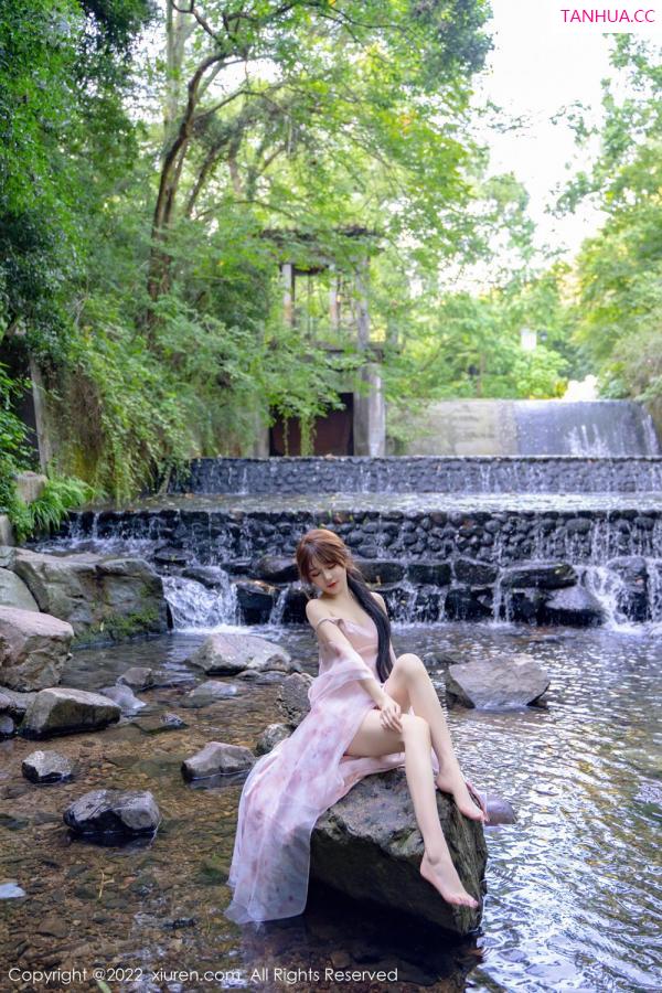 婠婠么  [XiuRen秀人网]高清写真图 2022.10.11 No.5690 婠婠么&小肥莹第16张图片